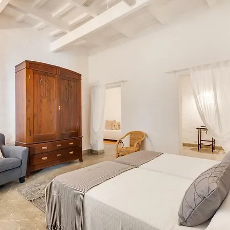 Binicalaf Vell Villa *